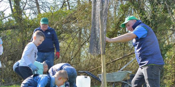 Plantation d'arbres fruitiers avec la classe Ulis