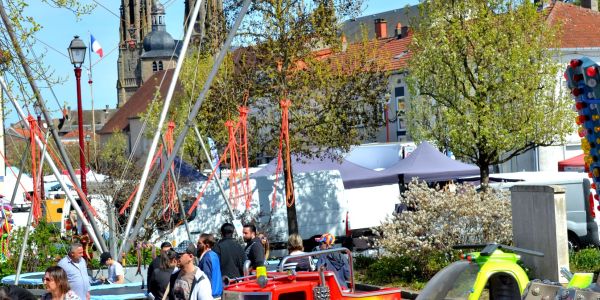 UNE BELLE BRADERIE DE PÂQUES