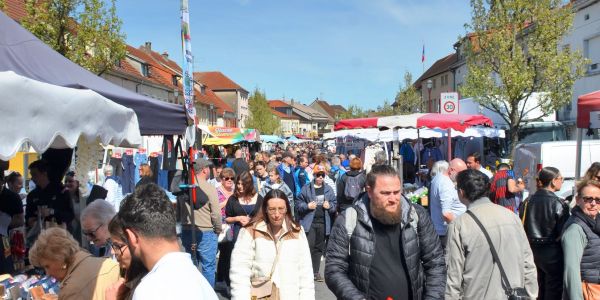 UNE BELLE BRADERIE DE PÂQUES