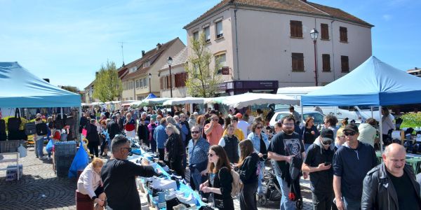 UNE BELLE BRADERIE DE PÂQUES