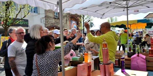 UNE BELLE BRADERIE DE PÂQUES
