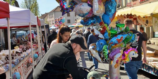 UNE BELLE BRADERIE DE PÂQUES