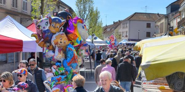 UNE BELLE BRADERIE DE PÂQUES