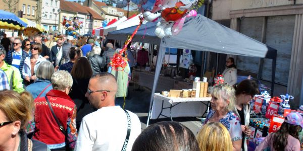 UNE BELLE BRADERIE DE PÂQUES