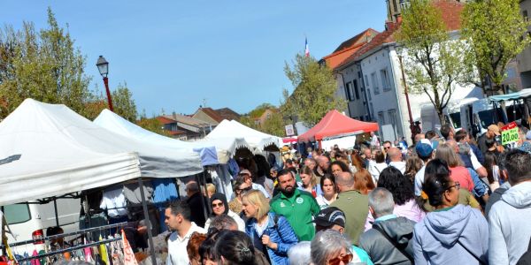 UNE BELLE BRADERIE DE PÂQUES
