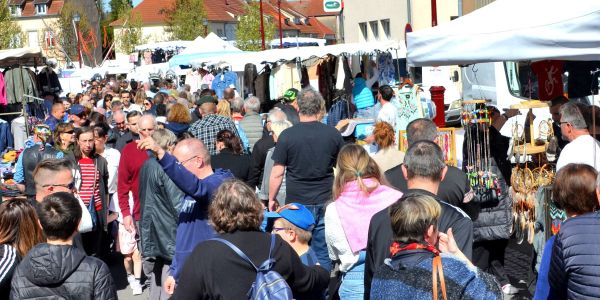 UNE BELLE BRADERIE DE PÂQUES