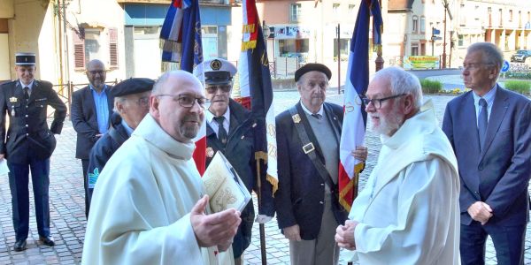 COMMÉMORATION EN MÉMOIRE DES VICTIMES DE LA DÉPORTATION