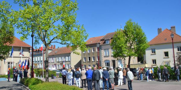 COMMÉMORATION EN MÉMOIRE DES VICTIMES DE LA DÉPORTATION