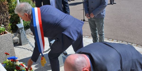 COMMÉMORATION EN MÉMOIRE DES VICTIMES DE LA DÉPORTATION