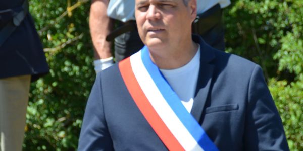 Cérémonie commémorative au monument aux morts et sur le site du Knopp
