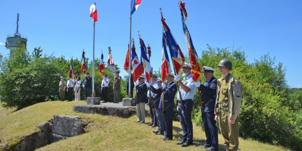 Cérémonie commémorative au monument aux morts et sur le site du Knopp
