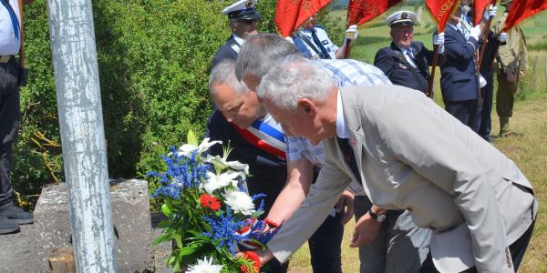 Cérémonie commémorative au monument aux morts et sur le site du Knopp