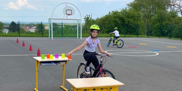 SÉQUENCE CYCLO POUR LES CE2/CM1/CL2 À L'ÉCOLE DE RECH