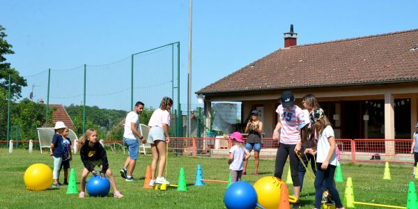 OLYMPIADES DES ÉCOLES DE RECH AU STADE MARTIN SCHMITT