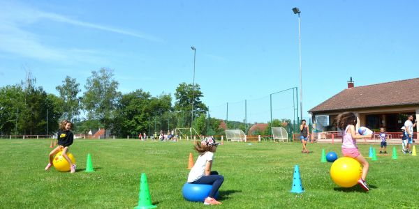 OLYMPIADES DES ÉCOLES DE RECH AU STADE MARTIN SCHMITT