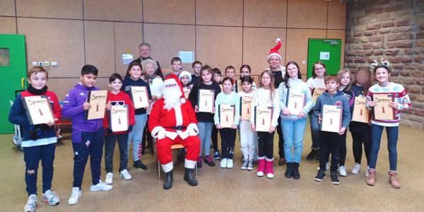 LE PÈRE NOËL EST PASSÉ DANS NOS ÉCOLES !