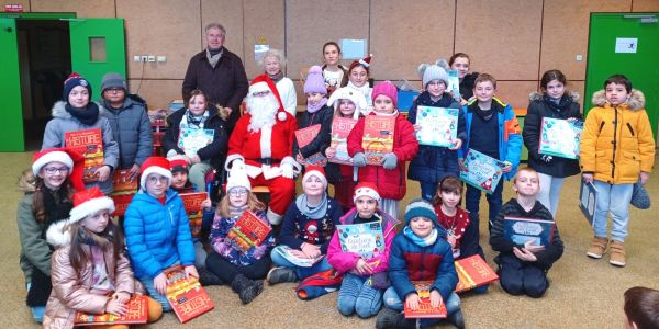 LE PÈRE NOËL EST PASSÉ DANS NOS ÉCOLES !