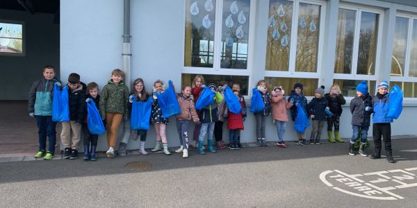 NETTOYAGE DE PRINTEMPS À L'ÉCOLE DE RECH