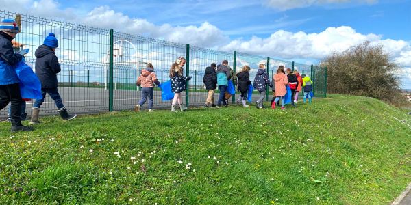 NETTOYAGE DE PRINTEMPS À L'ÉCOLE DE RECH