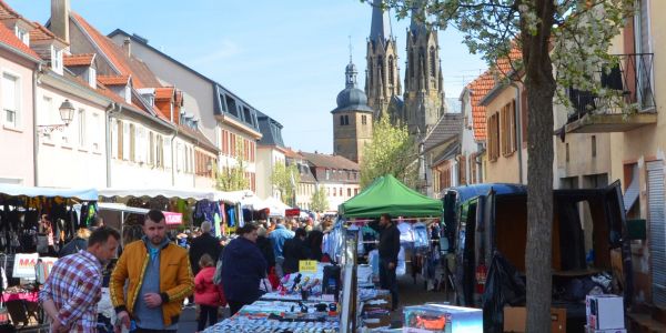 BRADERIE DU LUNDI DE PÂQUES : PLUS DE PHOTOS ET DÉBRIEFING