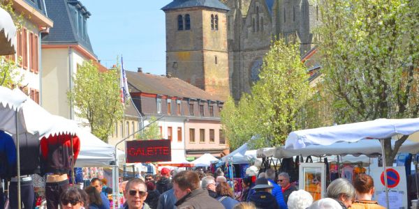 BRADERIE DU LUNDI DE PÂQUES : PLUS DE PHOTOS ET DÉBRIEFING