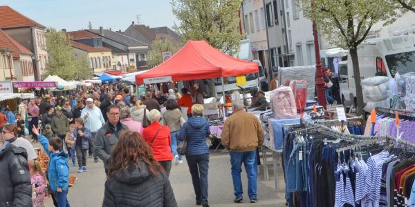 BRADERIE DU LUNDI DE PÂQUES : PLUS DE PHOTOS ET DÉBRIEFING