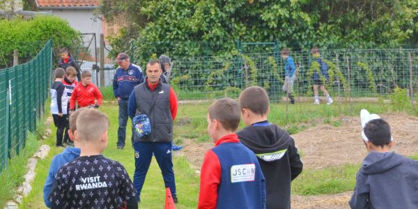 STAGE DE FOOT POUR NOS JEUNES U8, 9 ET 11 DE L'ESF2018 PENDANT LES VACANCES DE PRINTEMPS