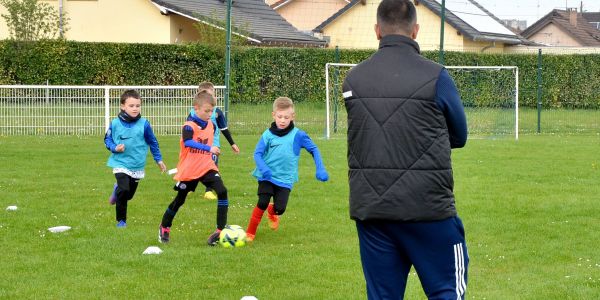 STAGE DE FOOT POUR NOS JEUNES U8, 9 ET 11 DE L'ESF2018 PENDANT LES VACANCES DE PRINTEMPS