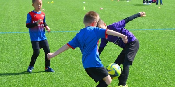 STAGE DE FOOT POUR NOS JEUNES U8, 9 ET 11 DE L'ESF2018 PENDANT LES VACANCES DE PRINTEMPS