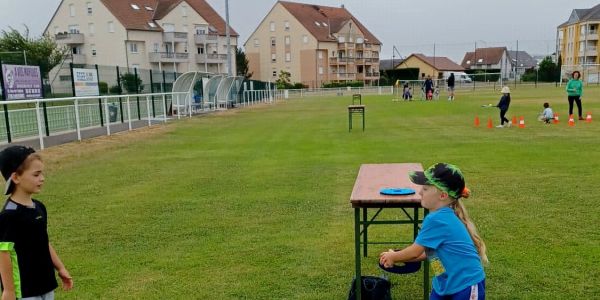 OLYMPIADES DE L'ÉCOLE ROBERT SCHUMAN AU STADE DU FC SARRALBE