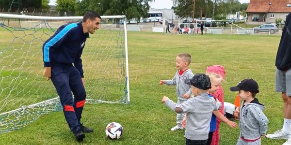 OLYMPIADES DE L'ÉCOLE ROBERT SCHUMAN AU STADE DU FC SARRALBE