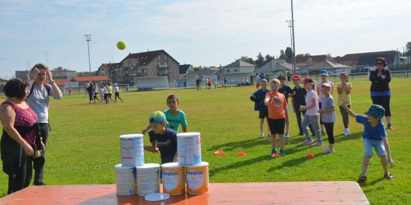 OLYMPIADES DE L'ÉCOLE ROBERT SCHUMAN AU STADE DU FC SARRALBE