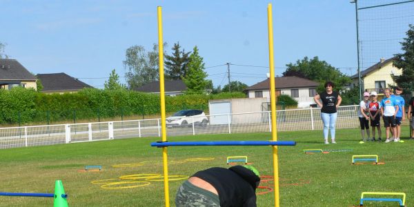 OLYMPIADES DE L'ÉCOLE ROBERT SCHUMAN AU STADE DU FC SARRALBE