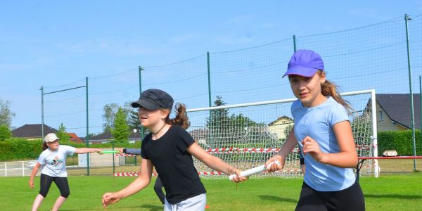 OLYMPIADES DE L'ÉCOLE ROBERT SCHUMAN AU STADE DU FC SARRALBE