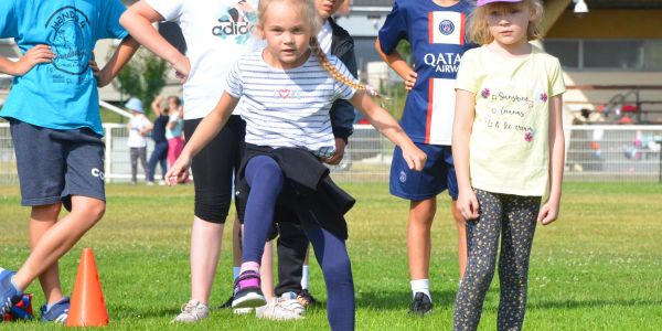 OLYMPIADES DE L'ÉCOLE ROBERT SCHUMAN AU STADE DU FC SARRALBE