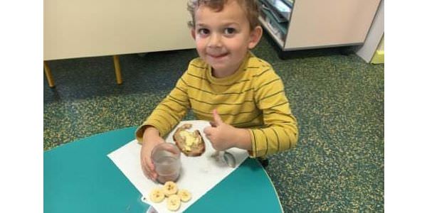 Petits déjeuners gratuits à l’école maternelle