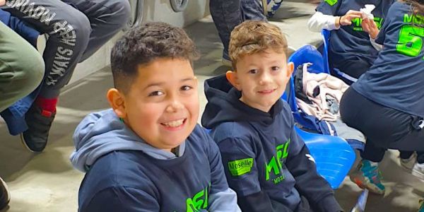 UNE CLASSE DE CM1/CM2 DU GROUPE SCOLAIRE SCHUMAN À L’OPEN DE TENNIS