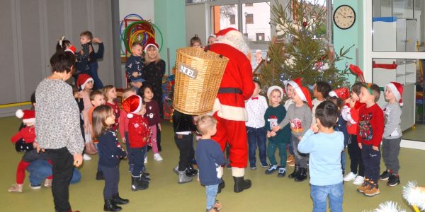 Père Noël dans nos écoles