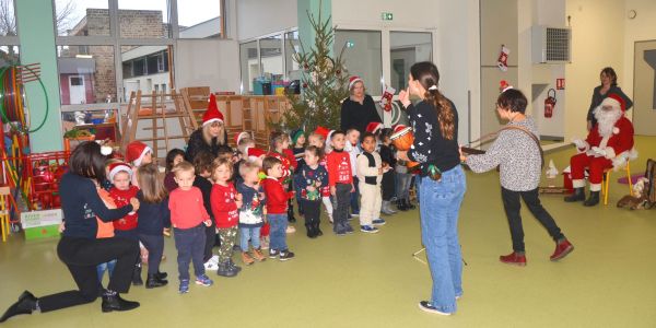 Père Noël dans nos écoles