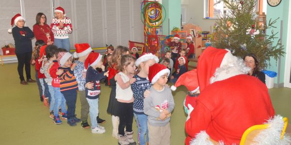 Père Noël dans nos écoles