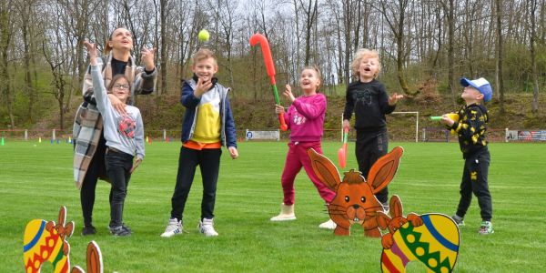 Activités et ateliers de Pâques dans nos écoles de Rech