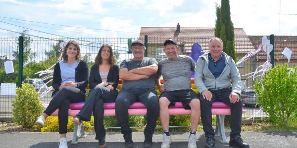 Nouvelle jeunesse et nouvelle mission pour ce vieux banc public