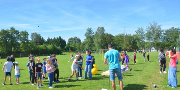Les Olympiades extraordinaires pour clore cette année scolaire 2024 dans nos écoles de Rech !