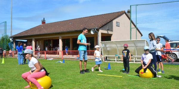 Les Olympiades extraordinaires pour clore cette année scolaire 2024 dans nos écoles de Rech !