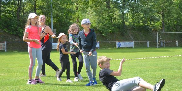 Les Olympiades extraordinaires pour clore cette année scolaire 2024 dans nos écoles de Rech !