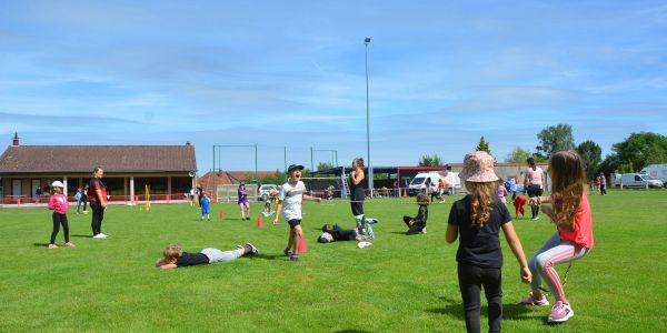 Les Olympiades extraordinaires pour clore cette année scolaire 2024 dans nos écoles de Rech !