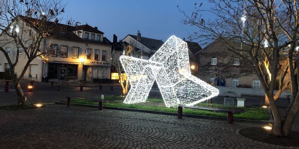 Pour Noël la ville se pare de son habit de lumière