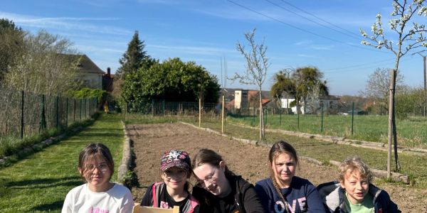 Les écoliers de Rech cultivent l’avenir au jardin partagé