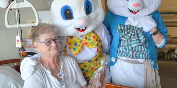 Lapins de Pâques à l’hôpital EHPAD Saint-Joseph