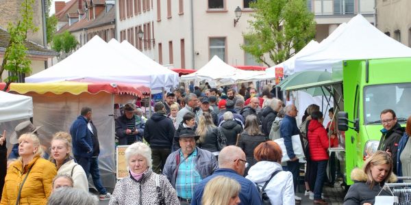 BRADERIE DE CE LUNDI DE PÂQUES